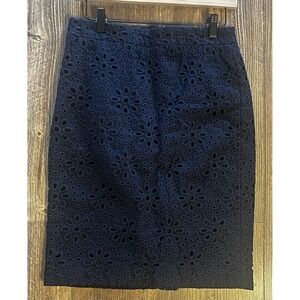 J Crew Woman's Size 4 No 2‎ Pencil Skirt in Navy Blue Eyelet Floral Kick Pleat